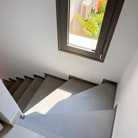 Eucalyptus 2019 Floor Two-balconies Beachfront Apartment Frínion