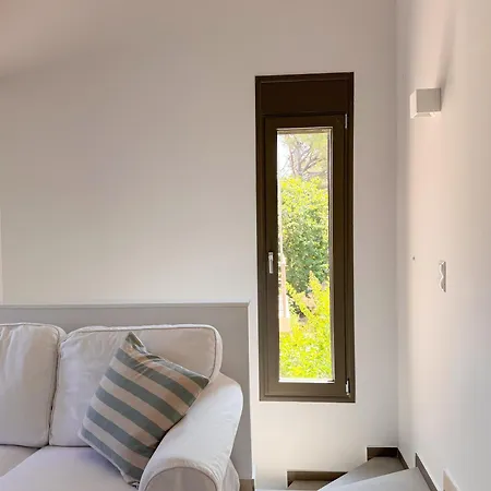 Eucalyptus--top Floor Beachfront *