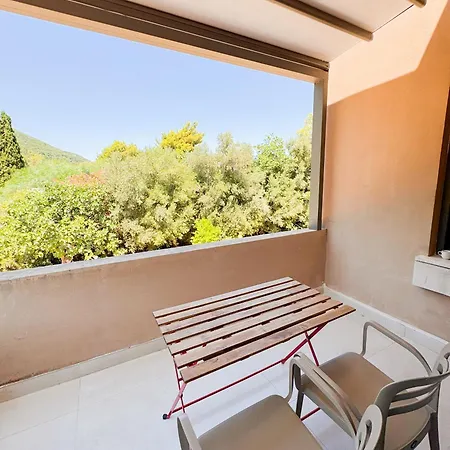 Eucalyptus 2019 Floor Two-balconies Beachfront