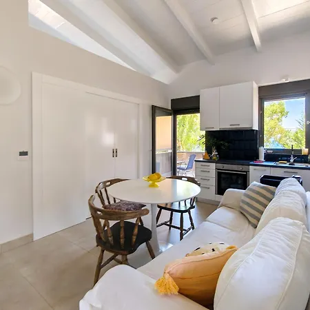 Eucalyptus 2019 Floor Two-balconies Beachfront Apartment Frínion