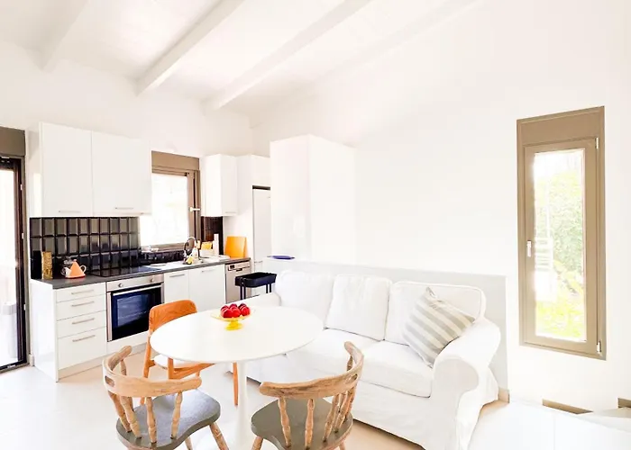 Zen Beachfront Apartment Апартаменты