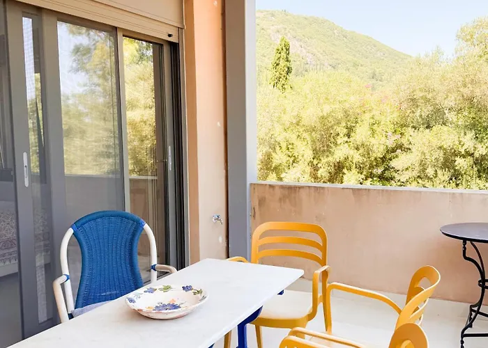 Zen Beachfront Apartment *